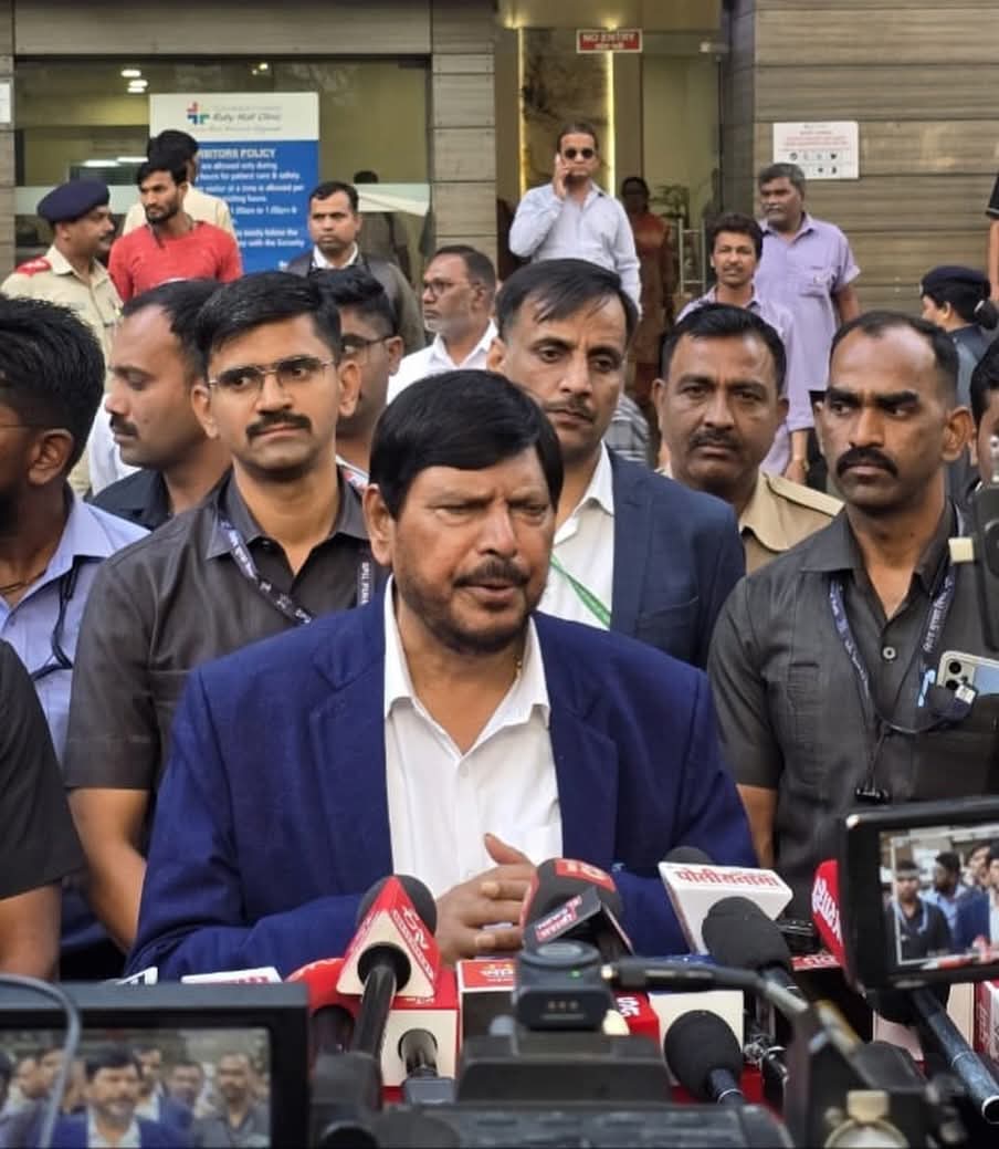 केंद्रीय राज्यमंत्री रामदास आठवले यांनी घेतली शरद पवार यांची भेट