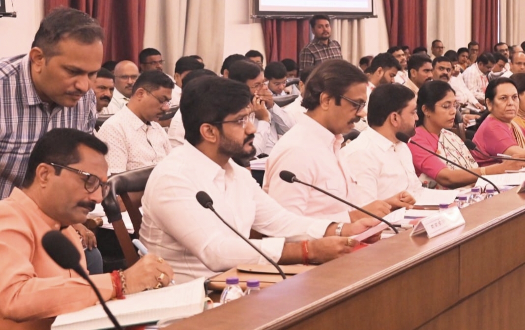 पुणे विद्यापीठ चौकातील उड्डाणपुलाला स्व. अजितदादा पवार यांचे नाव द्यावे-आमदार सिद्धार्थ शिरोळे