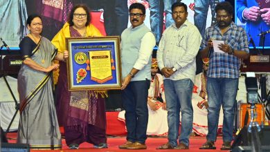 महात्मा फुले आणि महामानव डॉ. आंबेडकर यांच्या प्रेरणेने हे वर्ष सामाजिक सुधारणांचे वर्ष ठरावे : उपमहापौर परशुराम वाडेकर