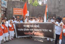 एनसीईआरटीच्या पुस्तकातून काढून टाकण्यात आलेल्या मराठा साम्राज्याच्या नकाशाचा पुन्हा समावेश करा ; पुण्यात भव्य मोर्चा काढत केली गेली मागणी