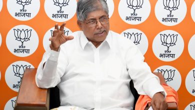 बाणेर-बालेवाडीतील वाढत्या वीज समस्यांवर मंत्री चंद्रकांत पाटील आक्रमक बाणेर-बालेवाडीतील वाढत्या वीज समस्यांवर मंत्री चंद्रकांत पाटील आक्रमक