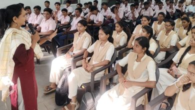 पुण्यात जागतिक अंमली पदार्थ विरोधी सप्ताहानिमित्त विद्यार्थ्यांशी संवाद
