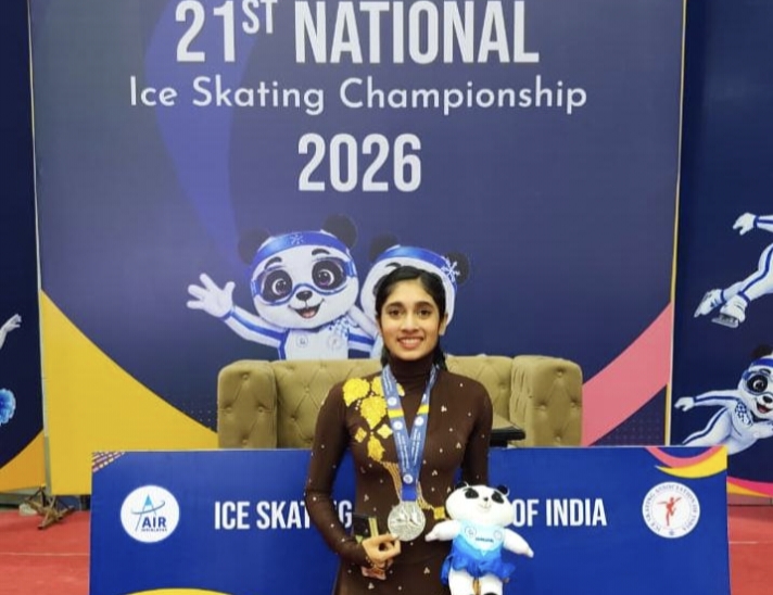 पुण्याची स्केटर कु. वेदिका बापट हिने ‘२१ व्या राष्ट्रीय आइस स्केटिंग चॅम्पियनशिप २०२६’स्पर्धेत रौप्यपदक पटकावले.