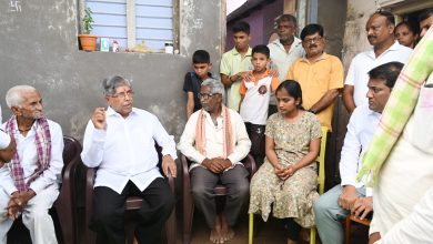 जेजुरी अपघातामधील दिवंगत वारकरी भोसलेंच्या मुलीच्या शिक्षणासाठी दरमहा 5 हजारांची वैयक्तिक मदत..