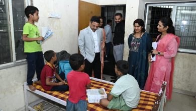 प्रधान सचिव डॉ. हर्षदीप कांबळे विद्यार्थ्यांमध्ये रमले..!