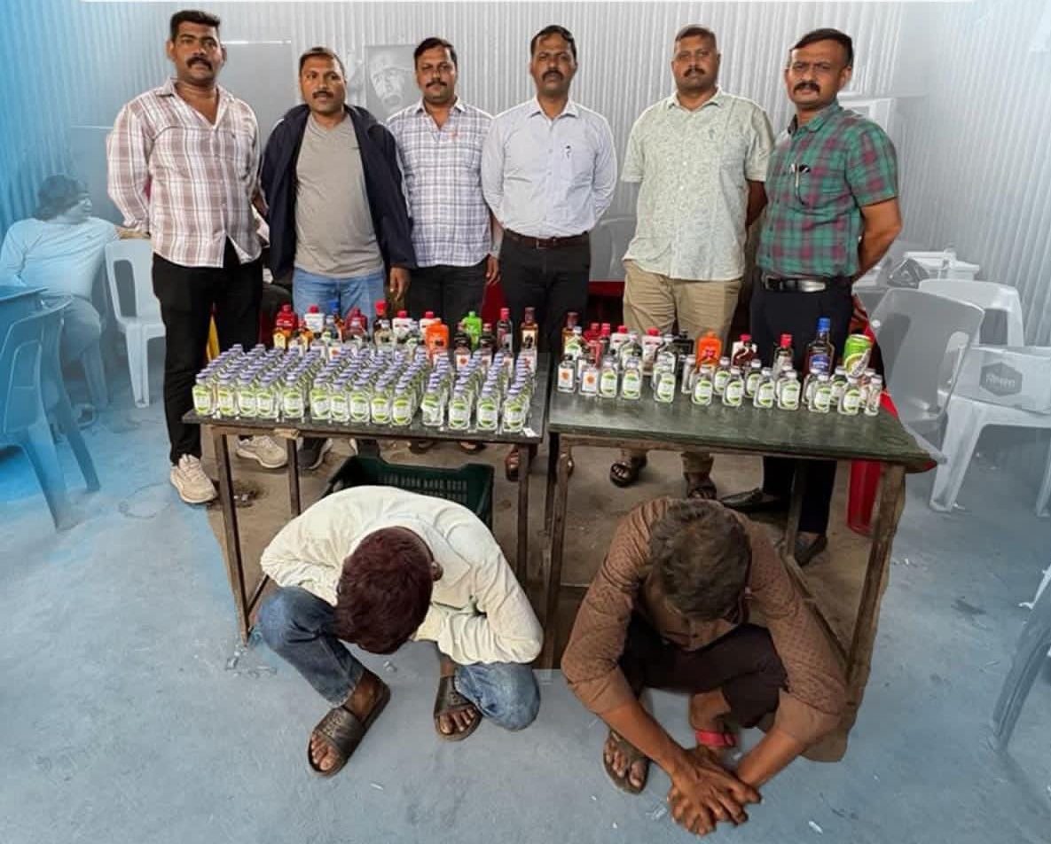 पुण्यात मिशन “क्रॅगडाऊन”ला सुरुवात; लोहगाव येथील अवैध मद्यविक्री व मटका व्यवसायांवर धाड पुण्यात मिशन “क्रॅगडाऊन”ला सुरुवात; लोहगाव येथील अवैध मद्यविक्री व मटका व्यवसायांवर धाड