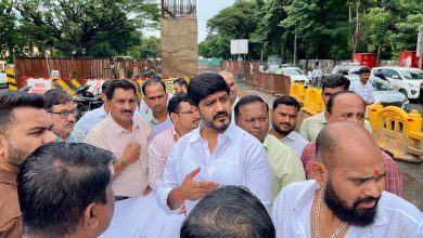 पुण्यातील वाहतूक कोंडी फोडण्यासाठी आमदार सिद्धार्थ शिरोळे यांची विविध ठिकाणी उड्डाणपूल व अंडरपासच्या कामांची पाहणी; कामांना गती देण्याचे निर्देश पुण्यातील वाहतूक कोंडी फोडण्यासाठी आमदार सिद्धार्थ शिरोळे यांची विविध ठिकाणी उड्डाणपूल व अंडरपासच्या कामांची पाहणी; कामांना गती देण्याचे निर्देश