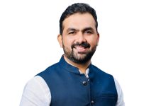सेवेची ११ वर्षे… आनंदाची दिवाळी प्रत्येक घरात ! नगरसेवक किरण दगडे पाटील यांचा प्रभागातील नागरिकांसाठी अनोखा उपक्रम